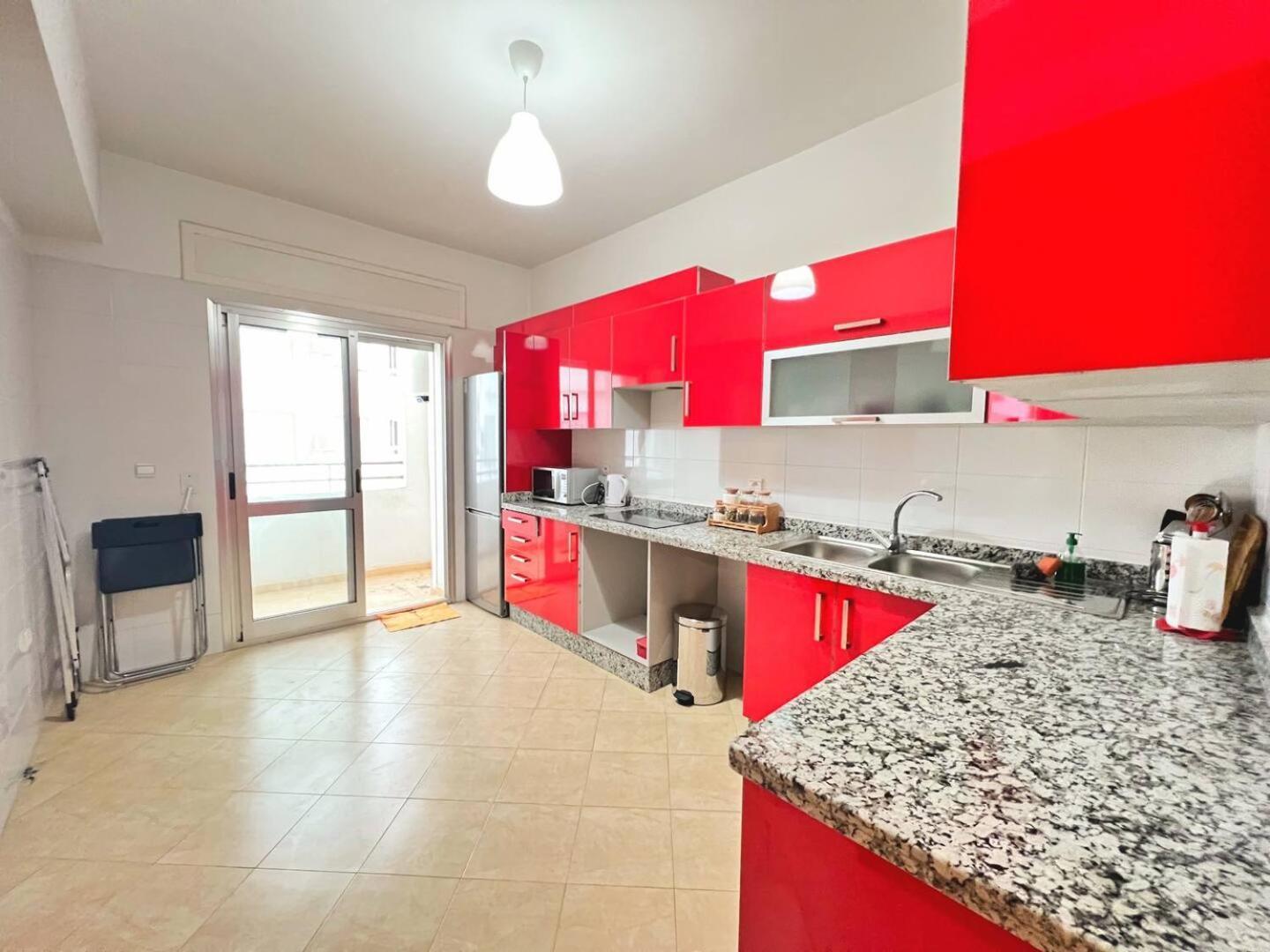 Cosy & Convenient 2-Bed Apartment In Playa Tangier Exterior photo